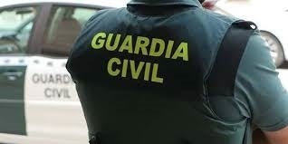 La Guardia Civil busca respuestas al hallazgo de dos hombres muertos sin indicios de agresión en plena calle La Guardia Civil busca respuestas al hallazgo de dos hombres muertos sin indicios de agresión en plena calle