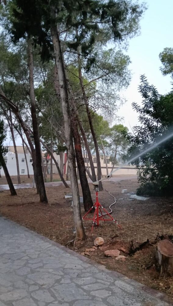 Pequeños cañones portátiles de agua en la montañeta de Alberic