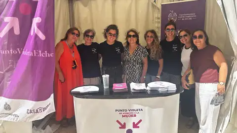Este servicio ha estado formado por 5 psicólogas, 5 promotoras de igualdad y una coordinadora. Este servicio ha estado formado por 5 psicólogas, 5 promotoras de igualdad y una coordinadora.