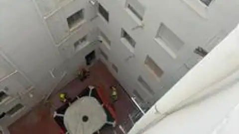 Los bomberos llegaron a desplegar una colchoneta Los bomberos llegaron a desplegar una colchoneta