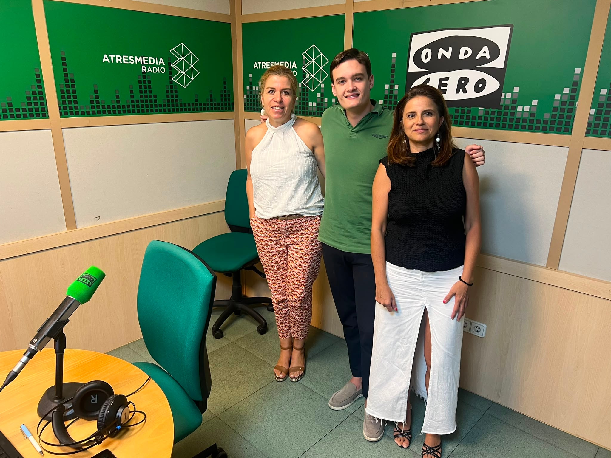 Atienda denuncia la falta de plazas adaptadas en Almería: "Dejan a nuestros hijos fuera del sistema" Atienda denuncia la falta de plazas adaptadas en Almería: "Dejan a nuestros hijos fuera del sistema"