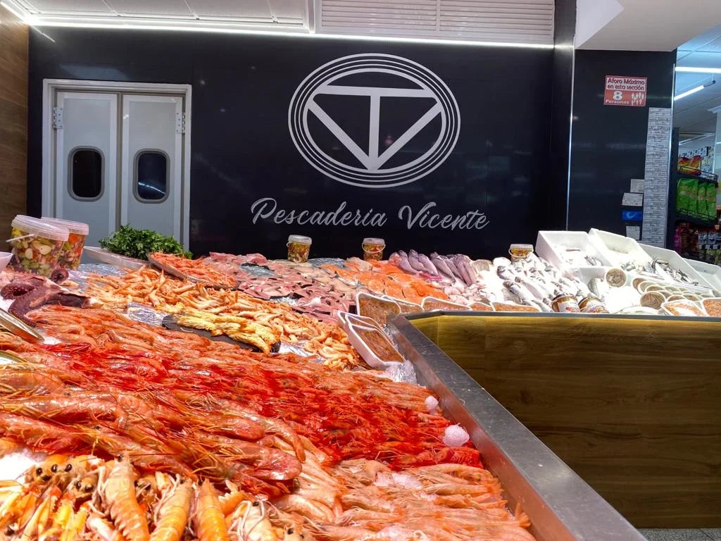 María Escandell: «La gente busca el pescado de aquí y pregunta mucho por el producto local» María Escandell: «La gente busca el pescado de aquí y pregunta mucho por el producto local»