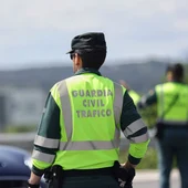 Muere un hombre de 29 años atropellado por un furgón mientras cambiaba una rueda en la A4 en Carmona Muere un hombre de 29 años atropellado por un furgón mientras cambiaba una rueda en la A4 en Carmona