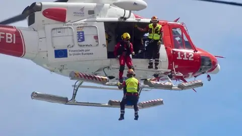 Muere ahogado un menor de 14 años en una cala de Mogán Actuación del Helicóptero del Grupo de Emergencias y Salvamento (GES)