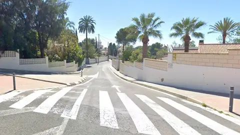 La calle Océano en el Cabo de la Huerta La calle Océano en el Cabo de la Huerta
