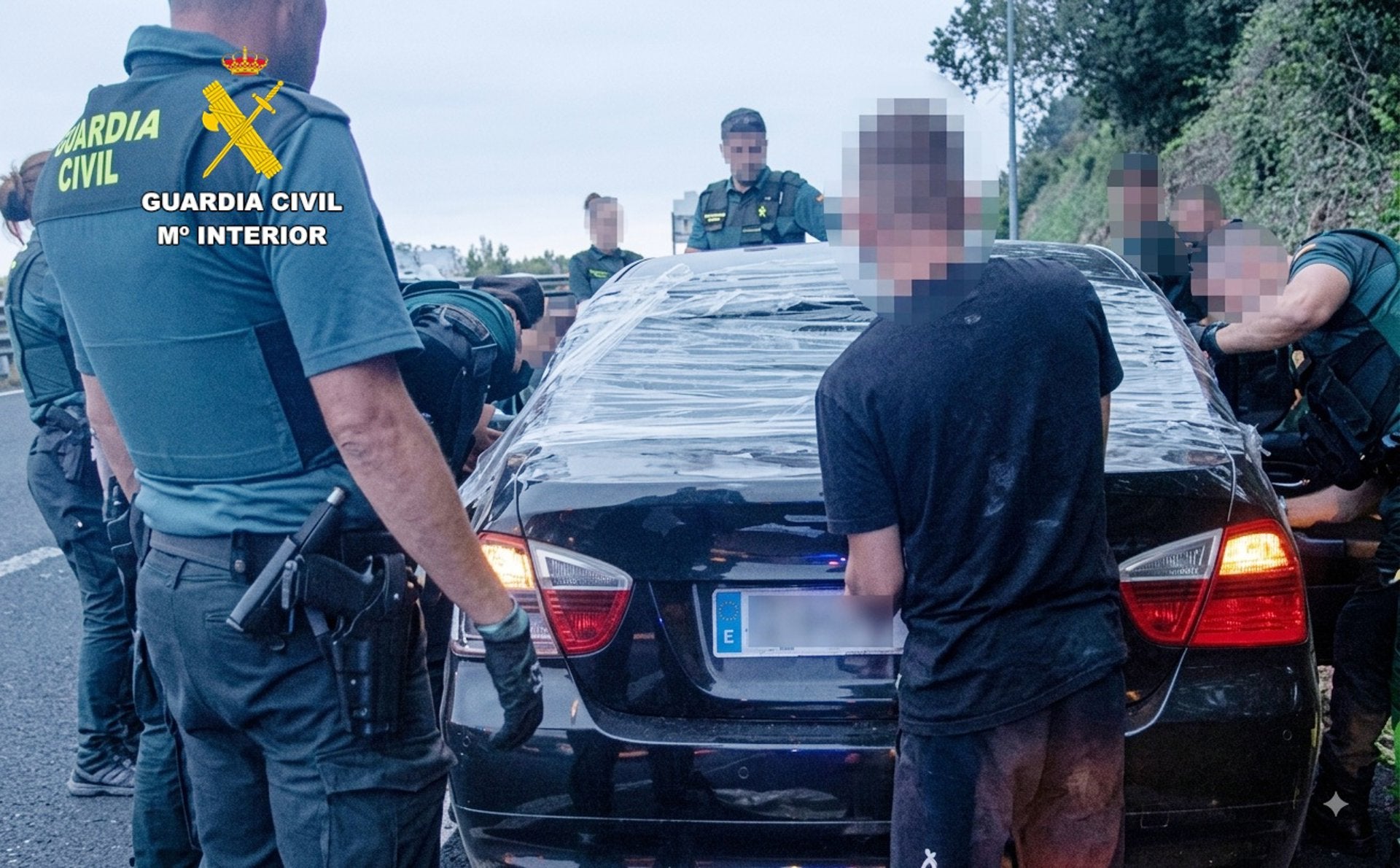 Detenidos cuatro jóvenes por robar en un supermercado de Pesués durante el eclipse Detenidos cuatro jóvenes por robar en un supermercado de Pesués durante el eclipse