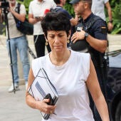 La ministra de Inclusión, Seguridad Social y Migraciones y portavoz del Gobierno, Elma Saiz, a su llegada a una reunión con el presidente de la Ciudad Autónoma de Ceuta, Juan Jesús Vivas Lara
