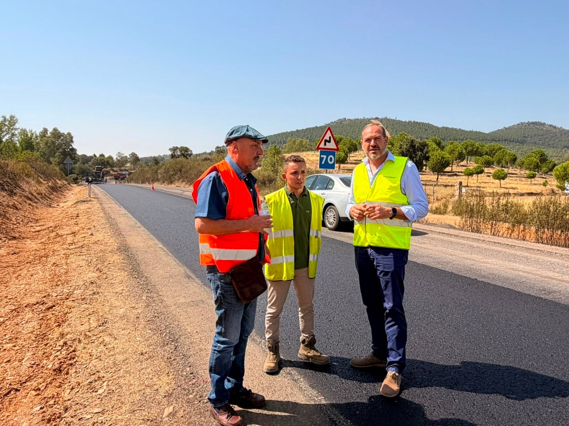 La Junta invierte 7,8 millones en la seguridad de la EX-108 y reforzar la conexión del norte de Cáceres con Portugal La Junta invierte 7,8 millones en la seguridad de la EX-108 y reforzar la conexión del norte de Cáceres con Portugal