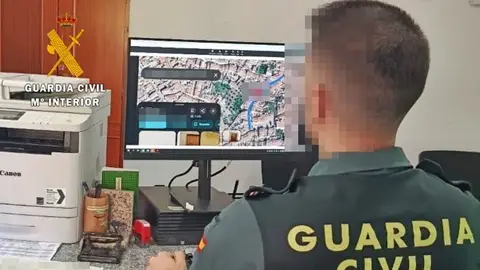 Detenido tras golpear y robar el dinero que un hombre acaba de retirar de un cajero en Quintana de la Serena Detenido tras golpear y robar el dinero que un hombre acaba de retirar de un cajero en Quintana de la Serena