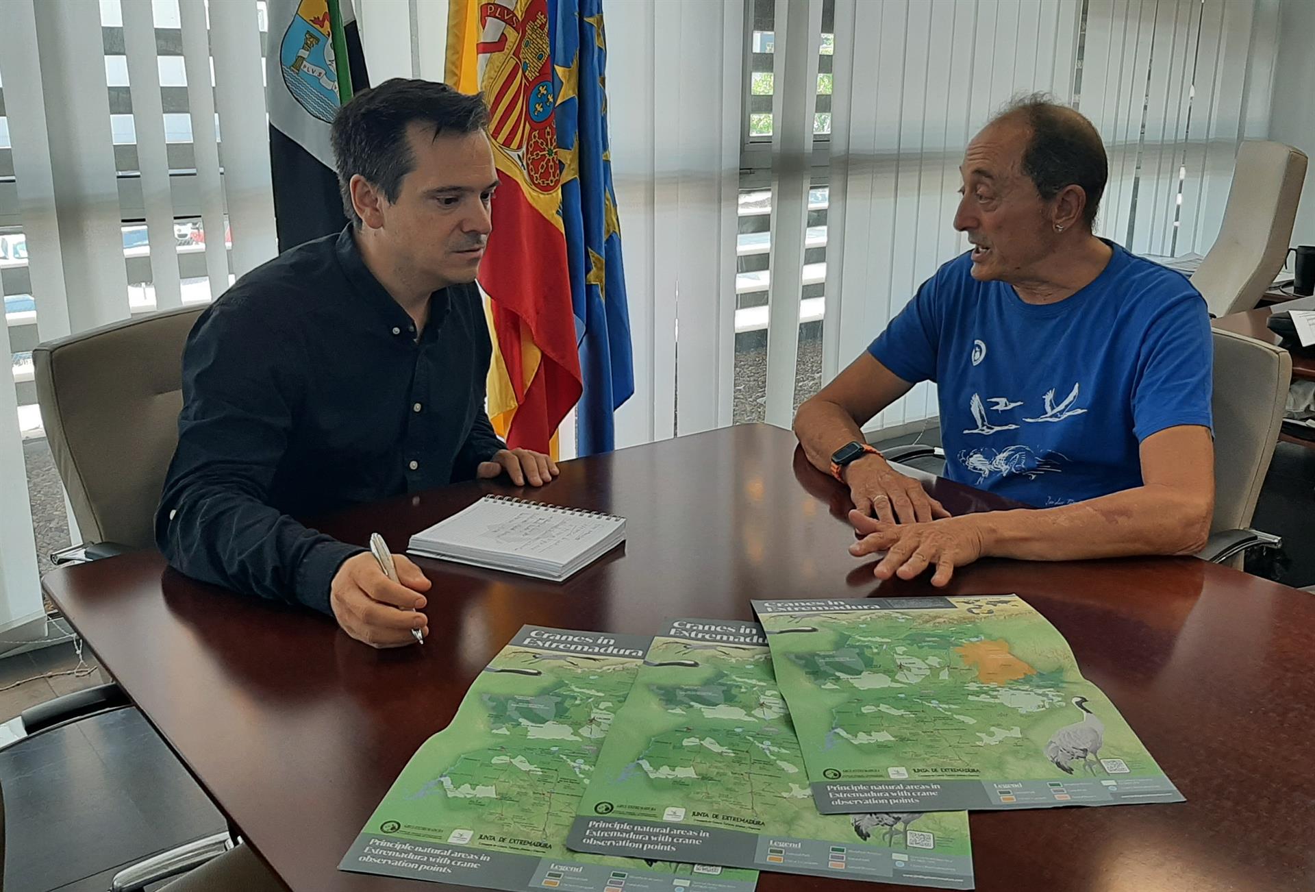 La Junta de Extremadura estudia vías de colaboración para atraer viajeros interesados en la observación de grullas La Junta de Extremadura estudia vías de colaboración para atraer viajeros interesados en la observación de grullas