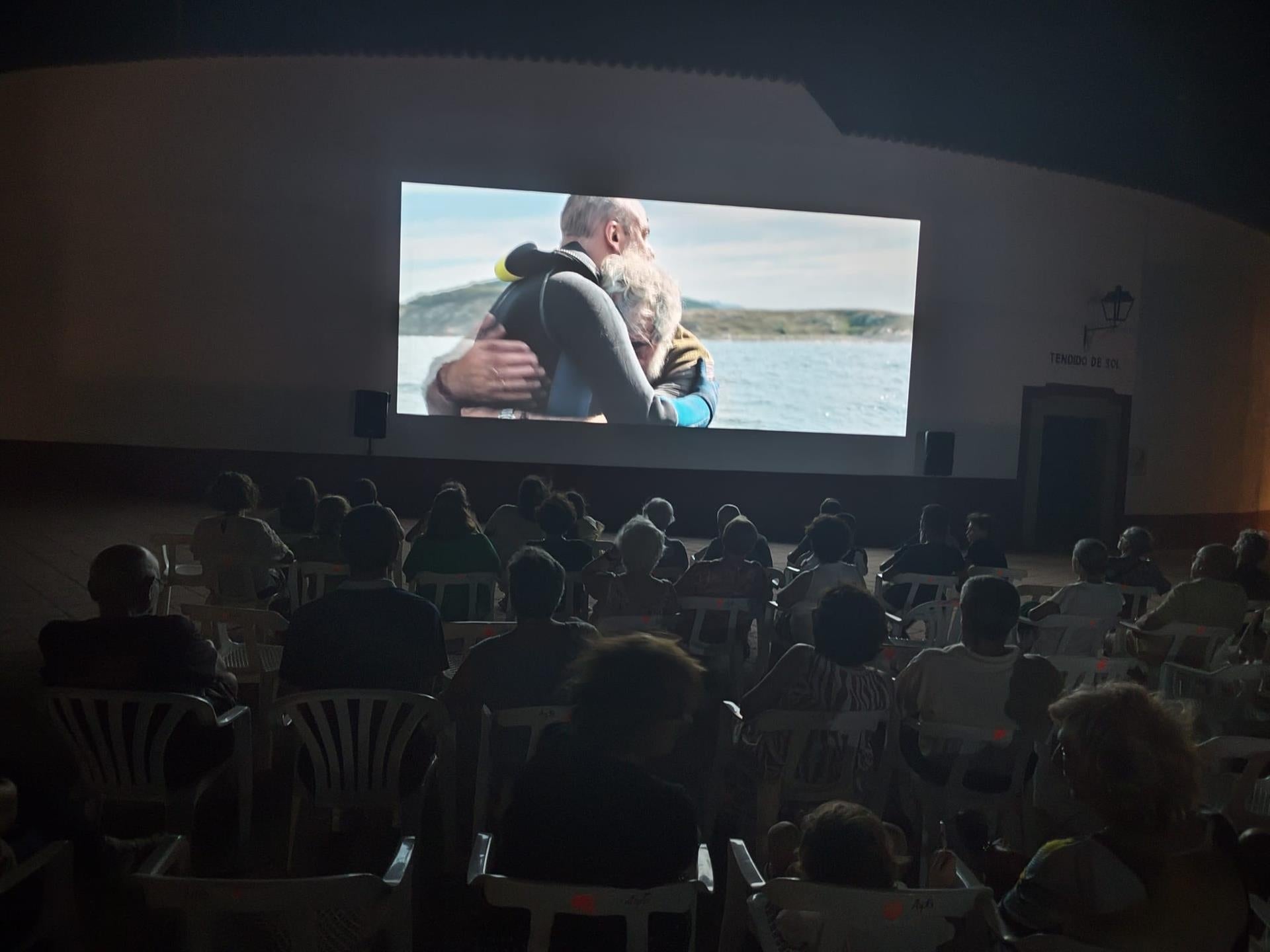 La Diputación de Cáceres lleva el cine al aire libre a doce municipios de la provincia con 'Cinestival' La Diputación de Cáceres lleva el cine al aire libre a doce municipios de la provincia con 'Cinestival'