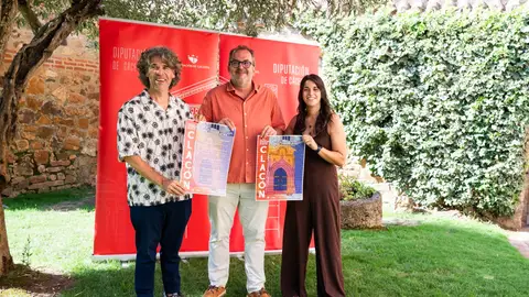 El VIII Festival de Teatro Clacón ofrece en Hoyos del 2 al 6 de septiembre cinco representaciones El VIII Festival de Teatro Clacón ofrece en Hoyos del 2 al 6 de septiembre cinco representaciones