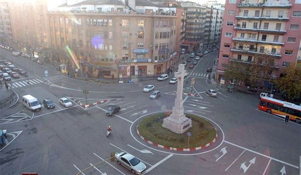Una Extremadura Digna critica la "protección institucional" de los símbolos franquistas como la Cruz de Cáceres Una Extremadura Digna critica la "protección institucional" de los símbolos franquistas como la Cruz de Cáceres