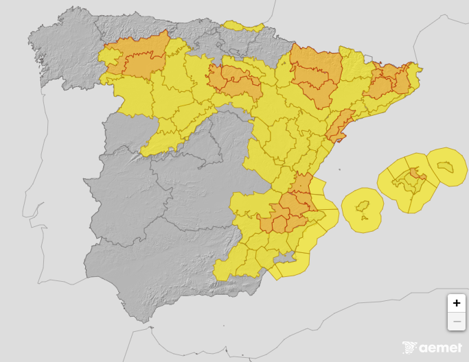 El riesgo de lluvia y viento activa este jueves el aviso naranja en Elda, Petrer o Villena; el calor pone en aviso amarillo Elche, Crevillent y Santa Pola El riesgo de lluvia y viento activa este jueves el aviso naranja en Elda, Petrer o Villena; el calor pone en aviso amarillo Elche, Crevillent y Santa Pola