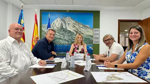 Finestrat incorpora 3 nuevas paradas de autobús y amplía horarios para atender la demanda vecinal Finestrat incorpora 3 nuevas paradas de autobús y amplía horarios para atender la demanda vecinal