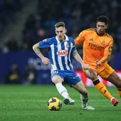 Imagen de archivo de Pol Lozano junto a Bellingham, en un RCD Espanyol - Real Madrid. Imagen de archivo de Pol Lozano junto a Bellingham, en un RCD Espanyol - Real Madrid.