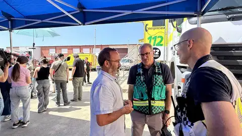 Morales visita el Puesto de Mando Avanzado en Pinofranqueado para conocer de primera mano la evolución del Incendio Forestal Morales visita el Puesto de Mando Avanzado en Pinofranqueado para conocer de primera mano la evolución del Incendio Forestal