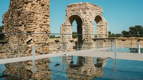 Más de 1.300 personas visitan el Centro de Interpretación de Cáparra tras su reapertura a mediados de julio Más de 1.300 personas visitan el Centro de Interpretación de Cáparra tras su reapertura a mediados de julio