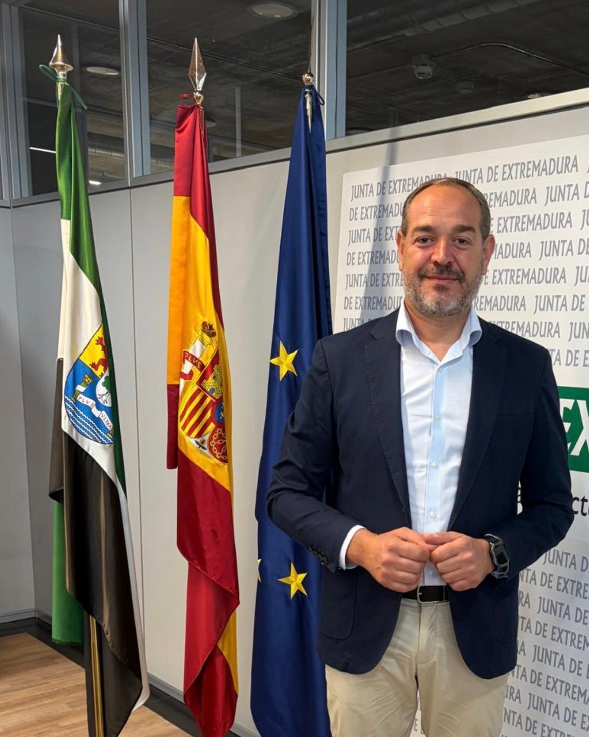La Junta de Extremadura pide a Puente una reunión bilateral para desbloquear las principales infraestructuras regionales La Junta de Extremadura pide a Puente una reunión bilateral para desbloquear las principales infraestructuras regionales