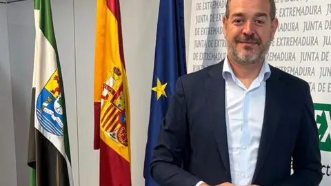 La Junta de Extremadura pide a Puente una reunión bilateral para desbloquear las principales infraestructuras regionales La Junta de Extremadura pide a Puente una reunión bilateral para desbloquear las principales infraestructuras regionales