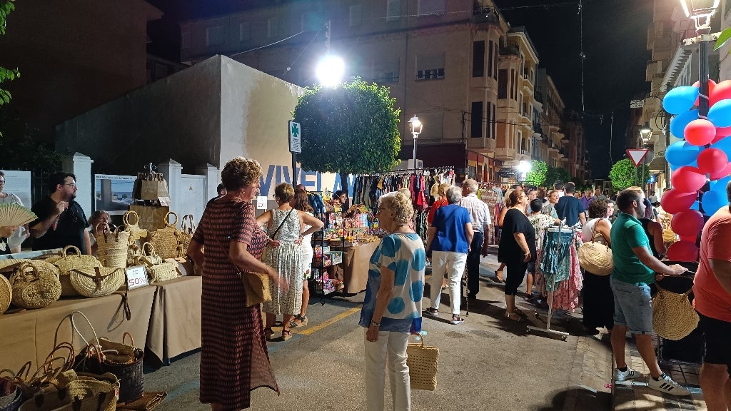 Vuelve hoy viernes el Shopping Night a las calles de Villajoyosa con descuentos, premios y comercio local Vuelve hoy viernes el Shopping Night a las calles de Villajoyosa con descuentos, premios y comercio local