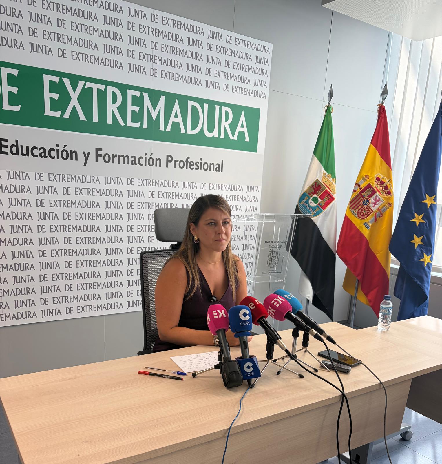 Educación actualiza la instrucción con la que se regulan los dispositivos móviles y digitales en los centros Educación actualiza la instrucción con la que se regulan los dispositivos móviles y digitales en los centros