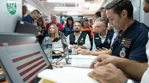 Evolución favorable del incendio, los habitantes de Aceitunilla, Erías y Cerezal regresan a casa y se levantan confinamientos Evolución favorable del incendio, los habitantes de Aceitunilla, Erías y Cerezal regresan a casa y se levantan confinamientos