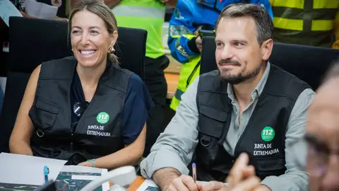 La Junta autoriza el regreso a sus municipios de todos los evacuados por el incendio y quiere darlo por estabilizado a lo largo del día La Junta autoriza el regreso a sus municipios de todos los evacuados por el incendio y quiere darlo por estabilizado a lo largo del día
