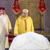 El rey Mohamed VI de Marruecos y su heredero, el príncipe Moulay Hasán
