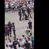 Rufián denuncia la actuación policial contra aficionados del Barça en Elche