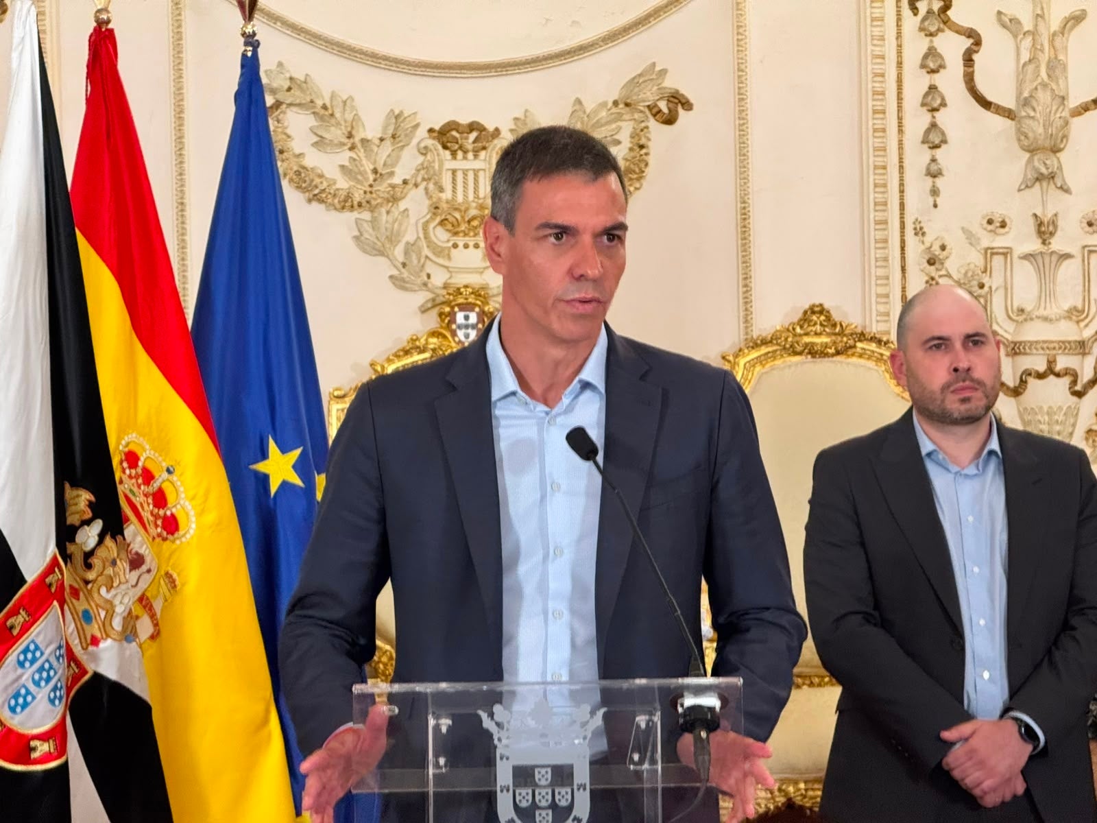 Sánchez convoca de forma extraordinaria al Consejo de Seguridad Nacional para abordar la crisis de Ceuta Sánchez convoca de forma extraordinaria al Consejo de Seguridad Nacional para abordar la crisis de Ceuta