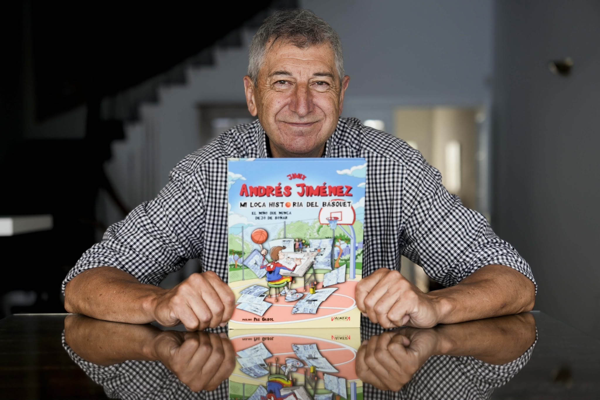 El ex baloncestista Andrés Jiménez, Jimix, estrena su nuevo libro en Por fin episode artwork