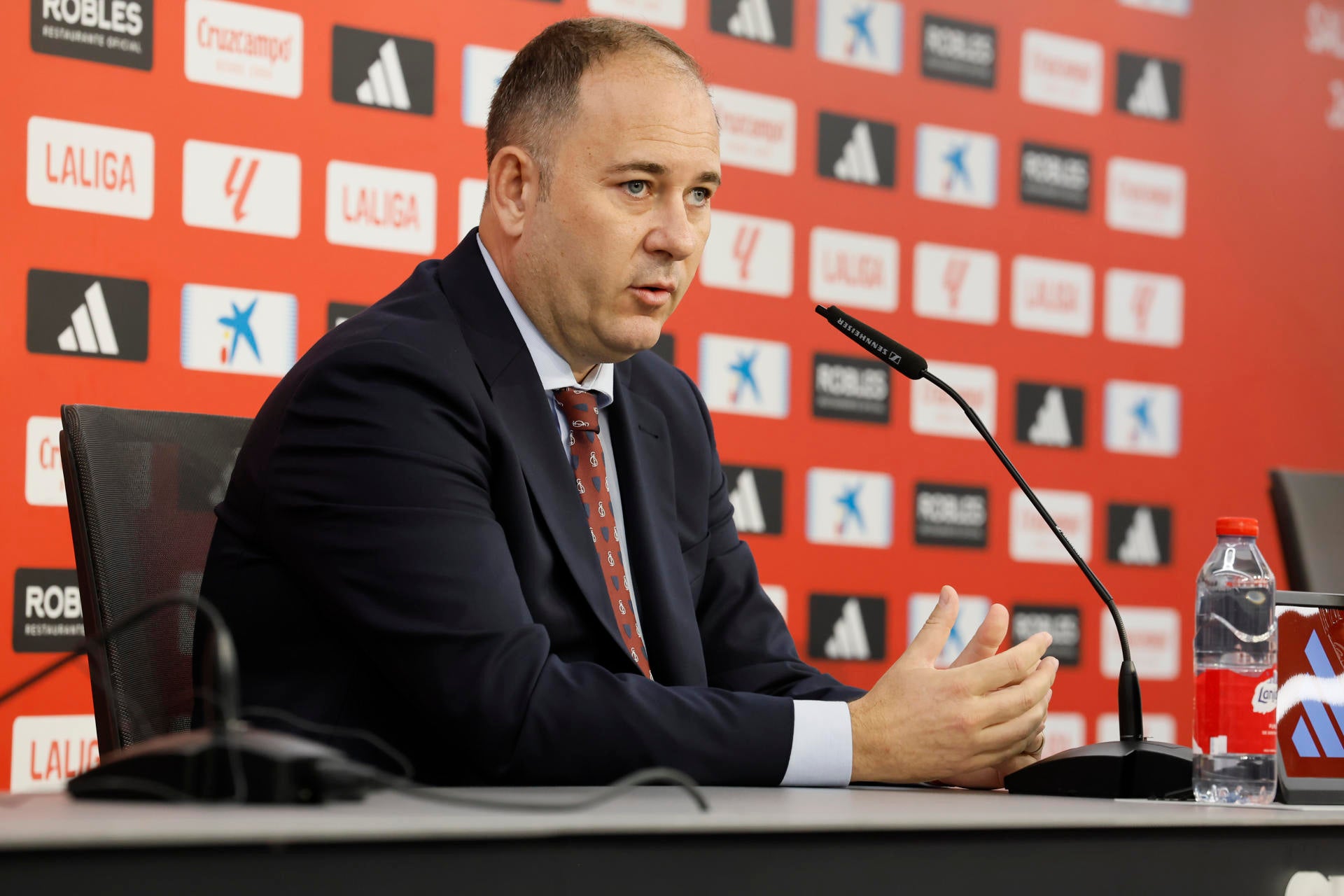 Navarro: "Tendremos entre 20 y 22 jugadores, más los del filial" Navarro: "Tendremos entre 20 y 22 jugadores, más los del filial"