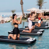Floating Pilates, la actividad más trendy del verano en la Costa del Sol