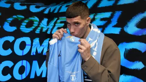 El Sevilla estudia el fichaje de Ratkov El Sevilla estudia el fichaje de Ratkov