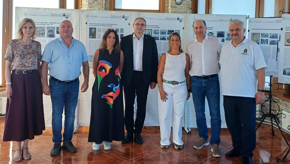 Representantes de Andalucía y Moldavia Representantes de Andalucía y Moldavia