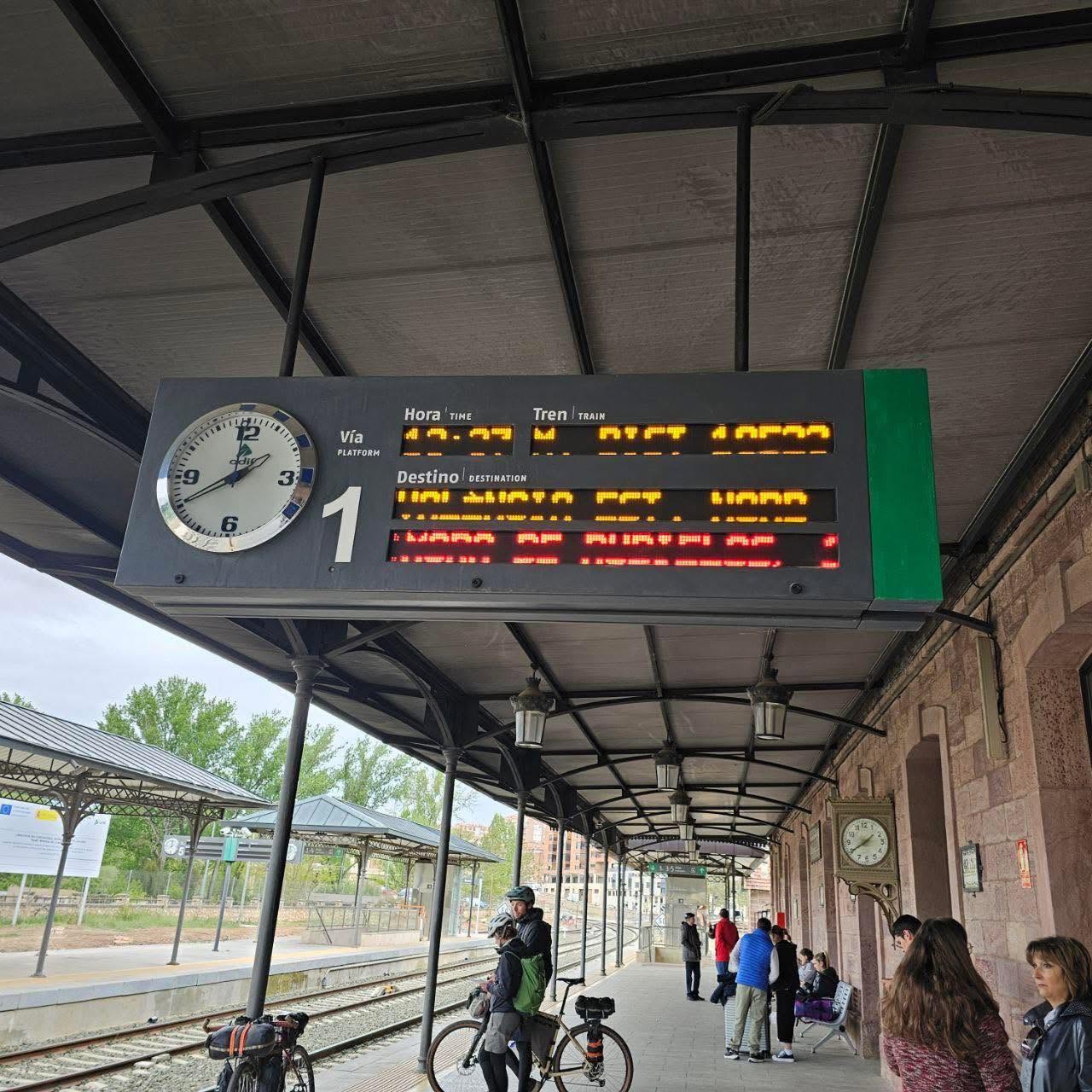 El tren entre Teruel y Zaragoza se retrasa hasta marzo El tren entre Teruel y Zaragoza se retrasa hasta marzo