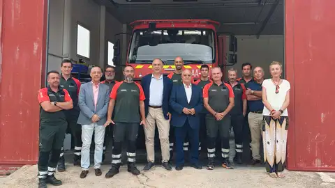 El conseller de Emergencias visita el retén de Bomberos Forestales de Callosa d’en Sarrià El conseller de Emergencias visita el retén de Bomberos Forestales de Callosa d’en Sarrià