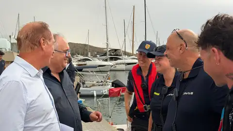El conseller del Mar y del Ciclo del Agua, Juan Manuel Lafuente, en su visita al Port de Pollença. El conseller del Mar y del Ciclo del Agua, Juan Manuel Lafuente, en su visita al Port de Pollença.