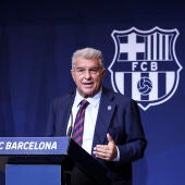 El Barça rechaza homenajear a los campeones del mundo tras la polémica en Elche: "No es el contexto ni el momento apropiado"