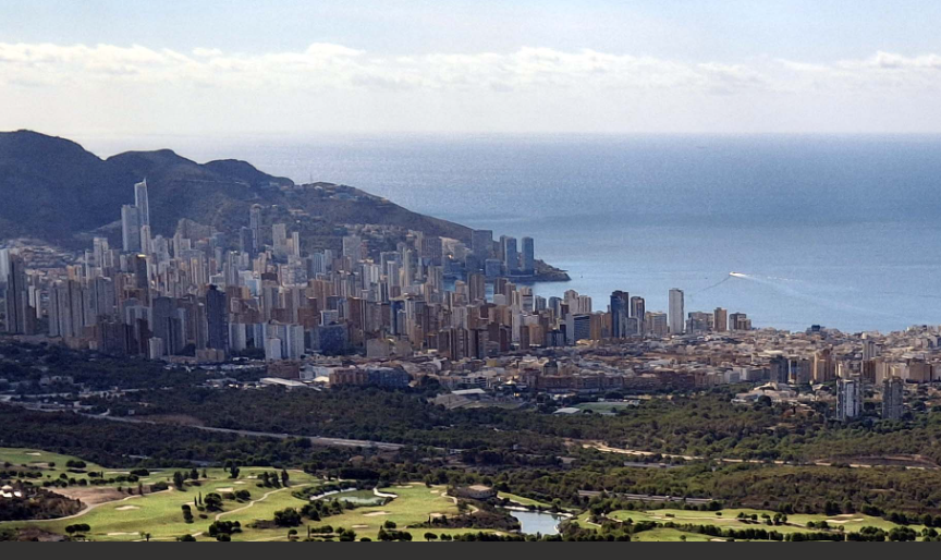 Benidorm activa su primer gemelo digital para el cálculo de su población flotante y la mejor gestión de los servicios públicos Benidorm activa su primer gemelo digital para el cálculo de su población flotante y la mejor gestión de los servicios públicos