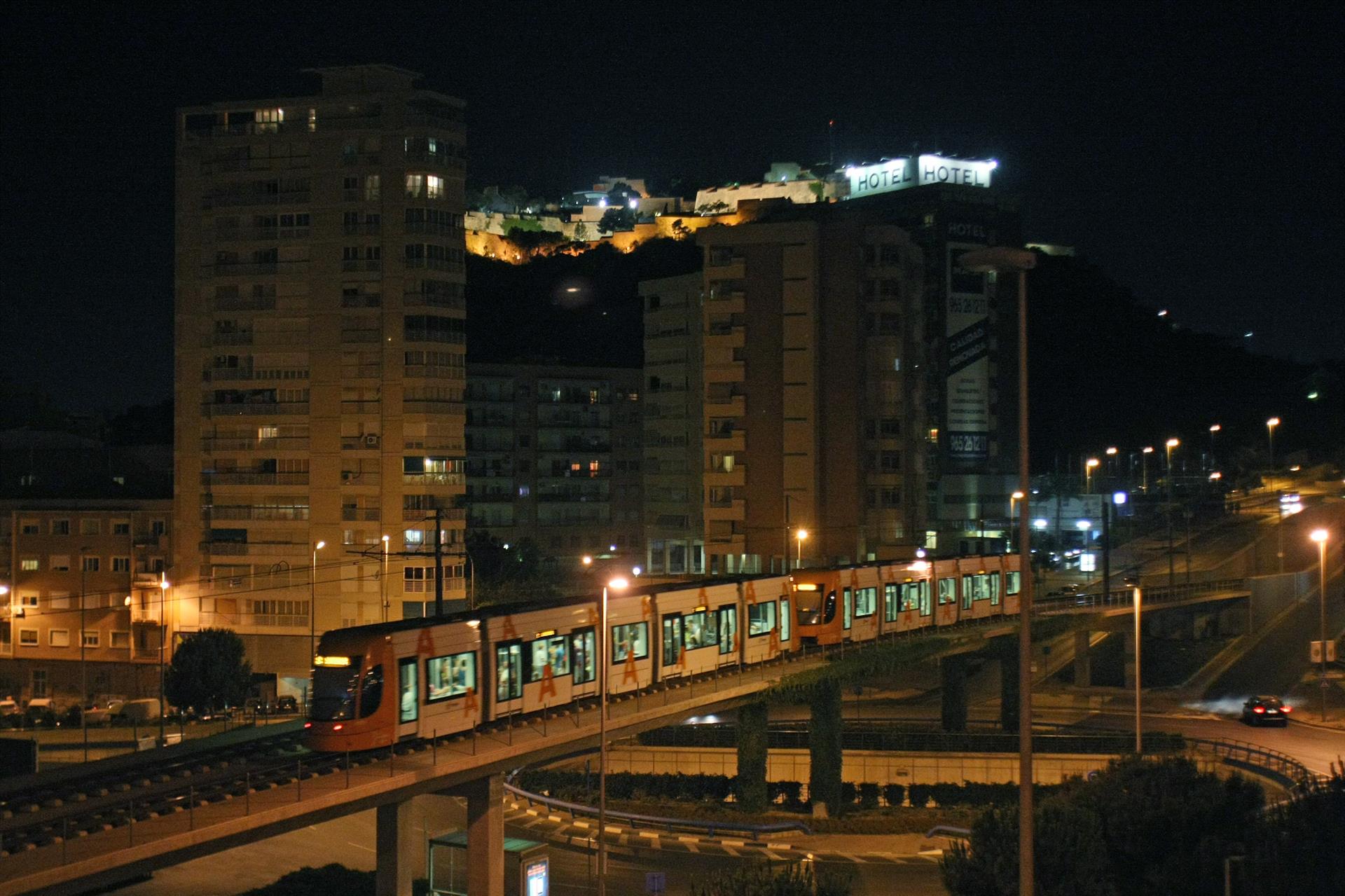 El tramnochador de Alicante ofrece su último servicio nocturno de verano este sábado El tramnochador de Alicante ofrece su último servicio nocturno de verano este sábado