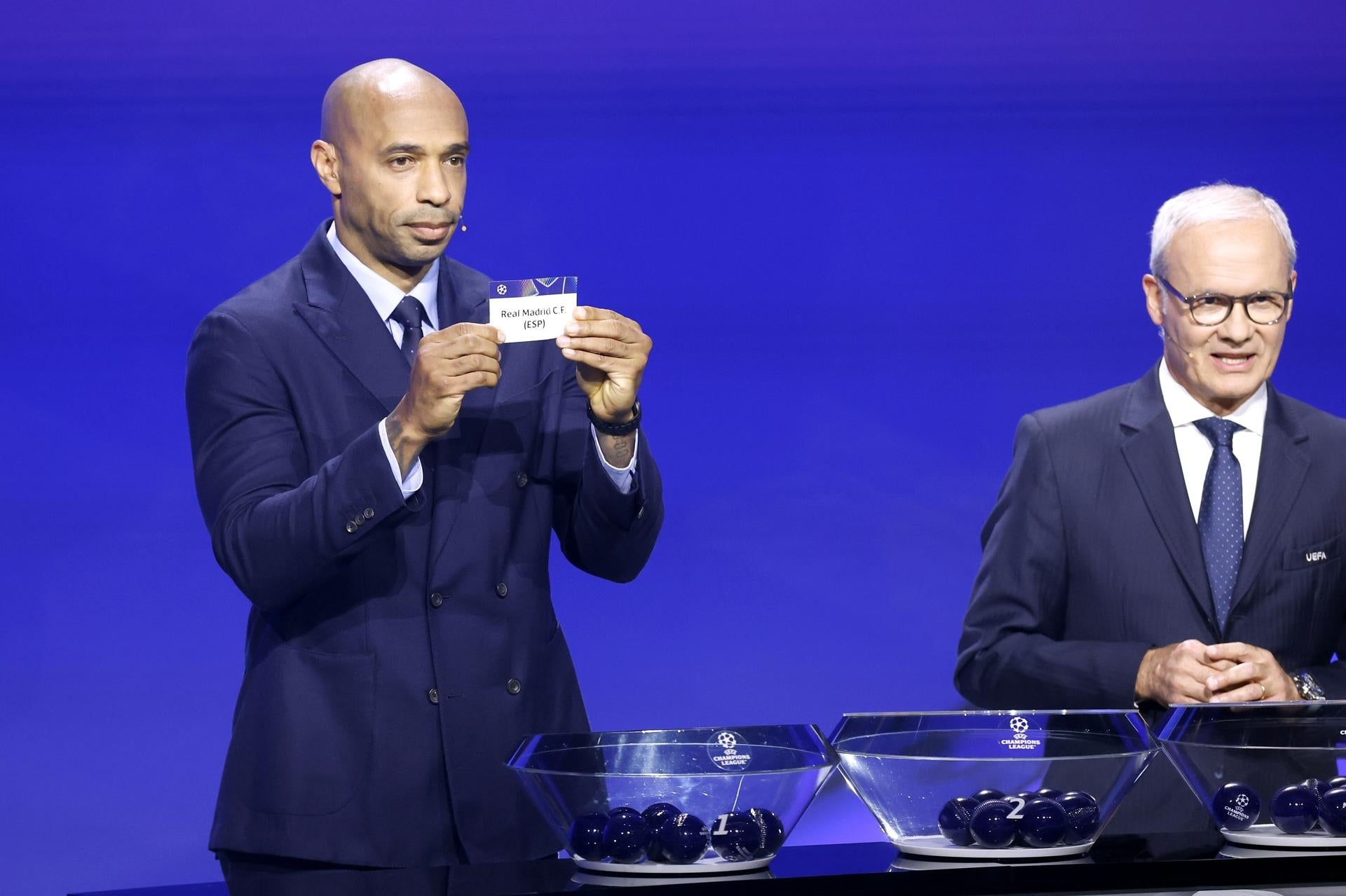 El Barça se medirá a City y PSG; el Real Madrid se enfrentará al Arsenal y el Atleti recibirá al Bayern: consulta el cuadrante completo del sorteo de Champions El Barça se medirá a City y PSG; el Real Madrid se enfrentará al Arsenal y el Atleti recibirá al Bayern: consulta el cuadrante completo del sorteo de Champions