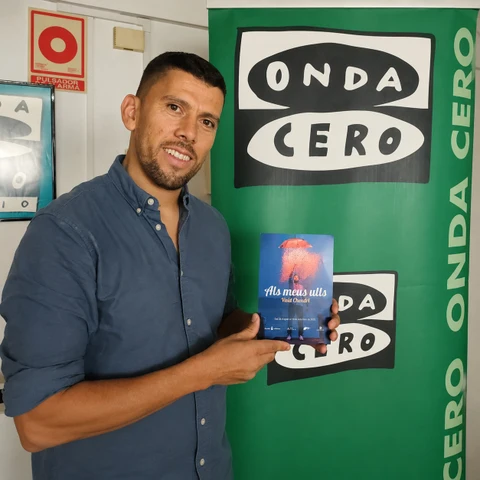 Mohamed Chendri en los estudios de Onda Cero