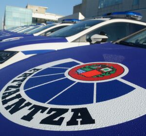 La Ertzaintza detiene a un hombre por un robo con violencia y por dos robos anteriores a ancianas en Vitoria