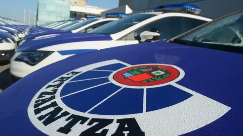 La Ertzaintza detiene a un hombre por un robo con violencia y por dos robos anteriores a ancianas en Vitoria La Ertzaintza detiene a un hombre por un robo con violencia y por dos robos anteriores a ancianas en Vitoria
