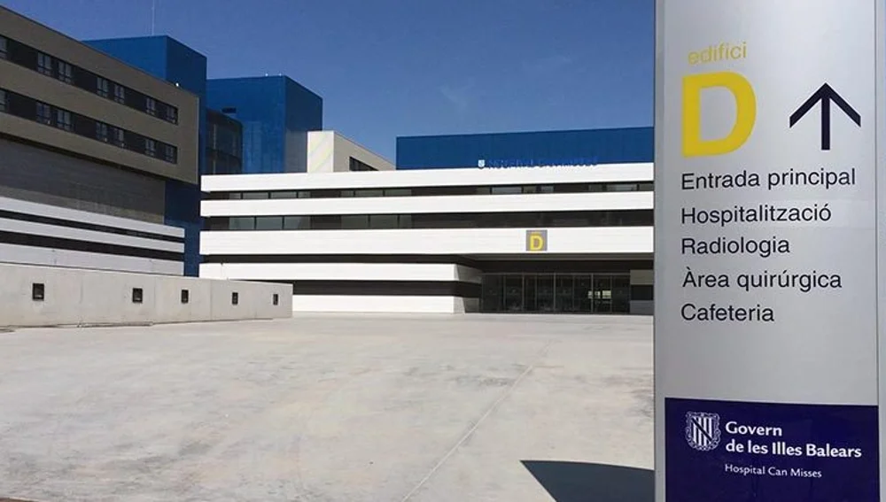 Vista de la entrada del Hospital Can Misses de Ibiza Vista de la entrada del Hospital Can Misses de Ibiza