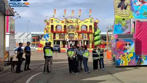 La Policía Nacional refuerza la seguridad en el recinto ferial con un dispositivo conjunto de inspección con motivo de las fiestas de San Antolín .