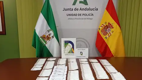 La Policía Adscrita interviene 156 entradas en la reventa durante la Feria Taurina de Málaga 2026 La Policía Adscrita interviene 156 entradas en la reventa durante la Feria Taurina de Málaga 2026
