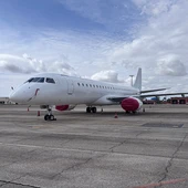 Un Embraer 190 estrena la nueva Base de Mantenimiento en Línea de Aeronaves del Aeropuerto de León Un Embraer 190 estrena la nueva Base de Mantenimiento en Línea de Aeronaves del Aeropuerto de León